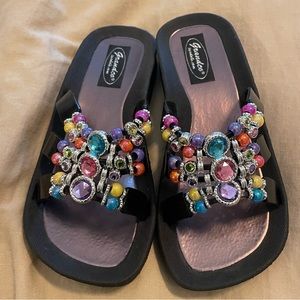 Grandco women’s jeweled sandals size 5